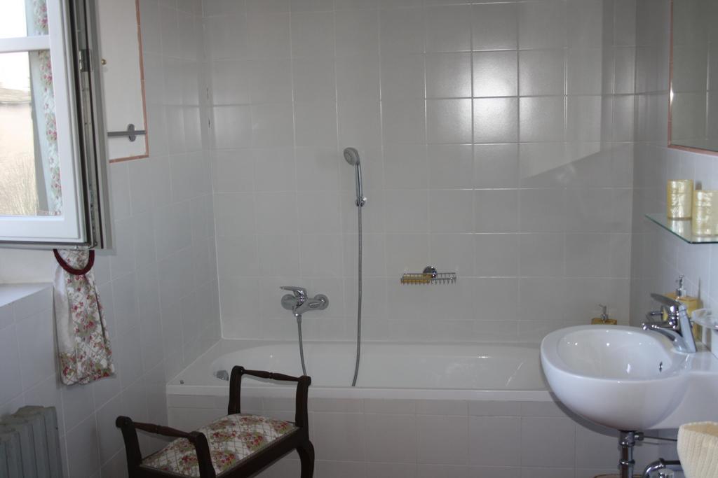 Agriturismo Fiamberta Bed & Breakfast Certosa di Pavia Room photo