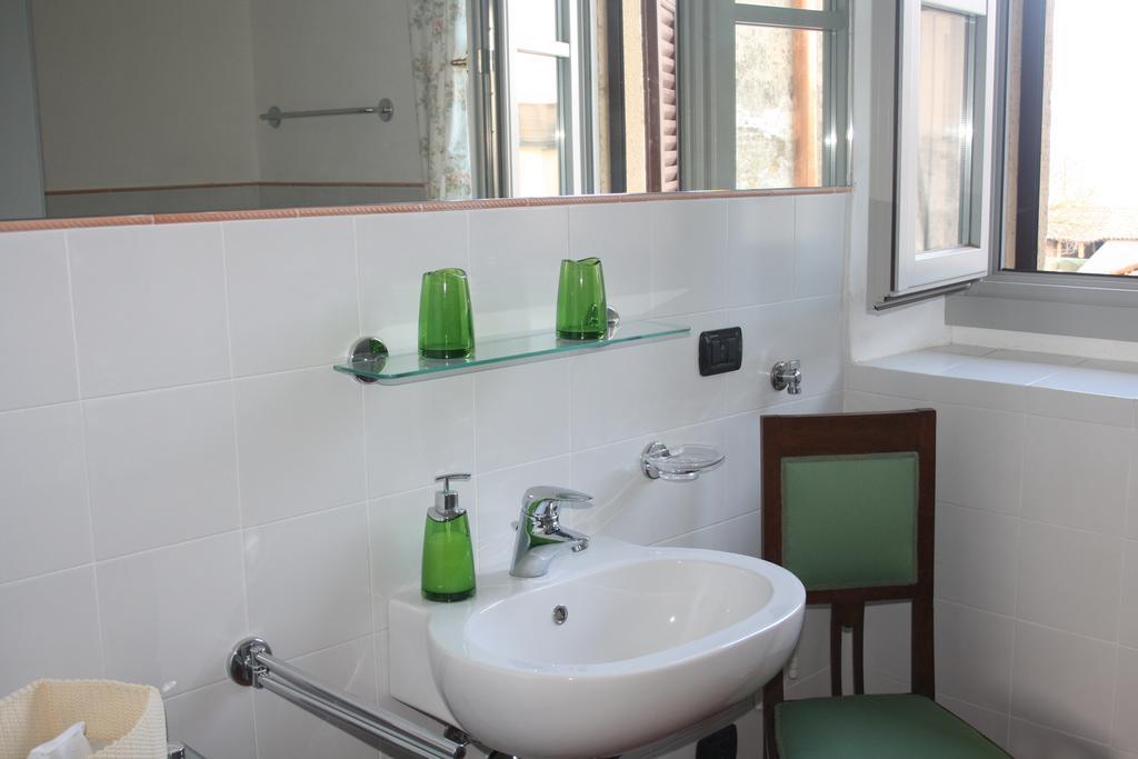 Agriturismo Fiamberta Bed & Breakfast Certosa di Pavia Room photo
