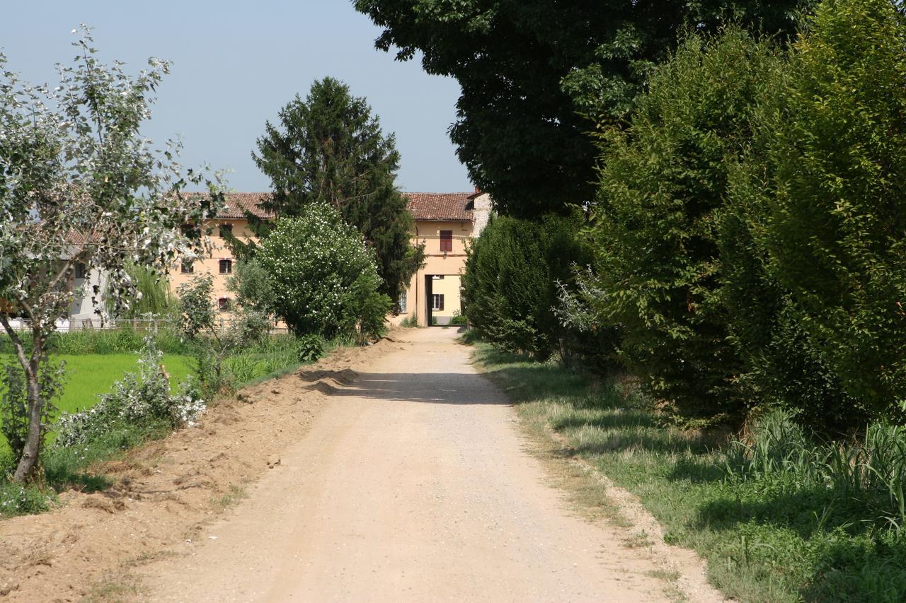 Agriturismo Fiamberta Bed & Breakfast Certosa di Pavia Exterior photo